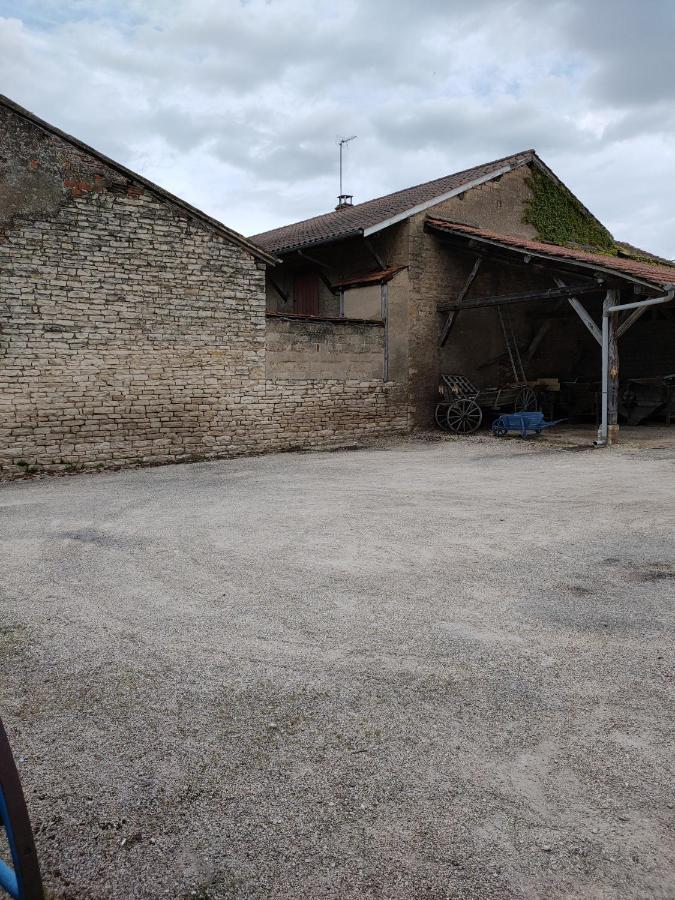 La Ferme Du Grand Faubourg Bed & Breakfast Pont-de-Vaux Exterior foto