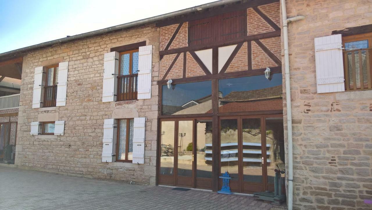 La Ferme Du Grand Faubourg Bed & Breakfast Pont-de-Vaux Exterior foto
