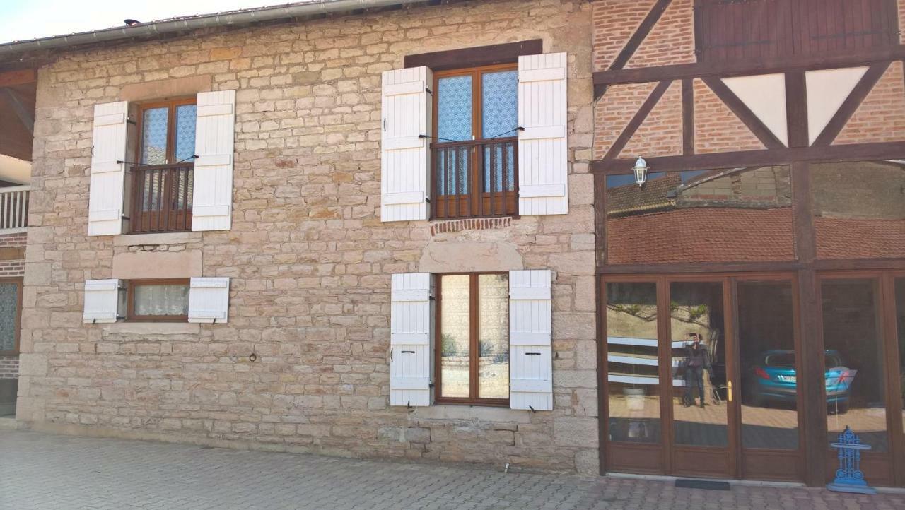 La Ferme Du Grand Faubourg Bed & Breakfast Pont-de-Vaux Exterior foto
