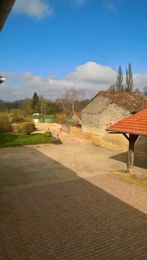 La Ferme Du Grand Faubourg Bed & Breakfast Pont-de-Vaux Exterior foto