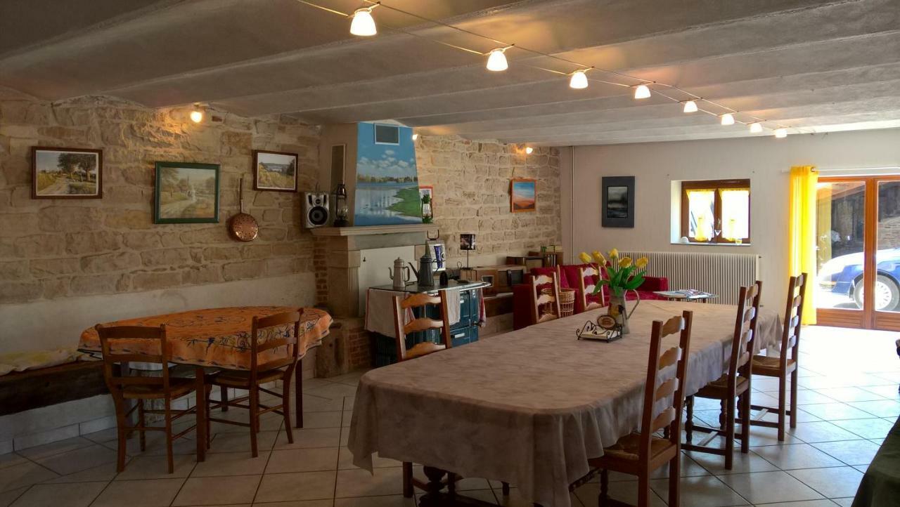 La Ferme Du Grand Faubourg Bed & Breakfast Pont-de-Vaux Exterior foto